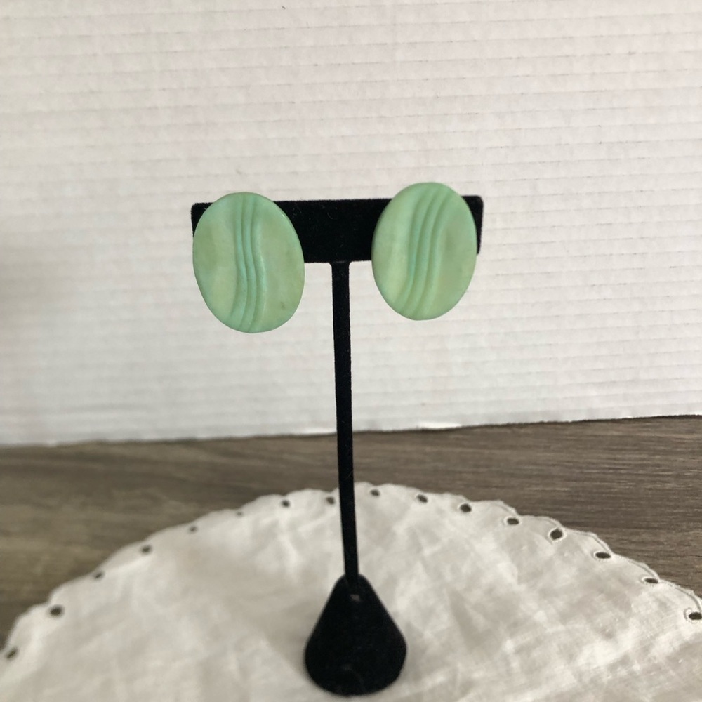Vtg Mint Green Clip On Earrings